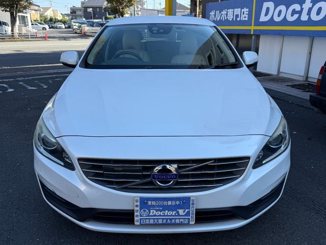 Ｖ６０ Ｄ４　ＳＥ　ナビ　ＡＣＣ　バックカメラ　ドラレコ　ベージュレザー　保証付（2枚目）