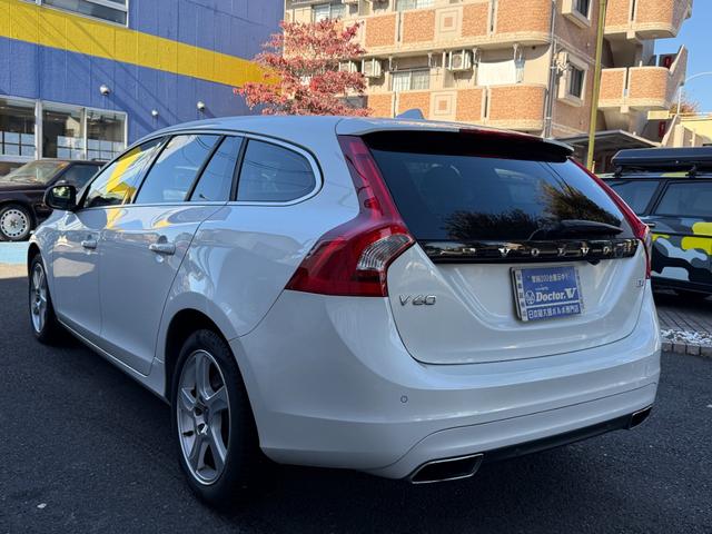 Ｖ６０ Ｄ４　ＳＥ　ナビ　ＡＣＣ　バックカメラ　ドラレコ　ベージュレザー　保証付（10枚目）