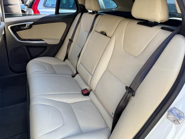 Ｖ６０ Ｄ４　ＳＥ　ナビ　ＡＣＣ　バックカメラ　ドラレコ　ベージュレザー　保証付（26枚目）