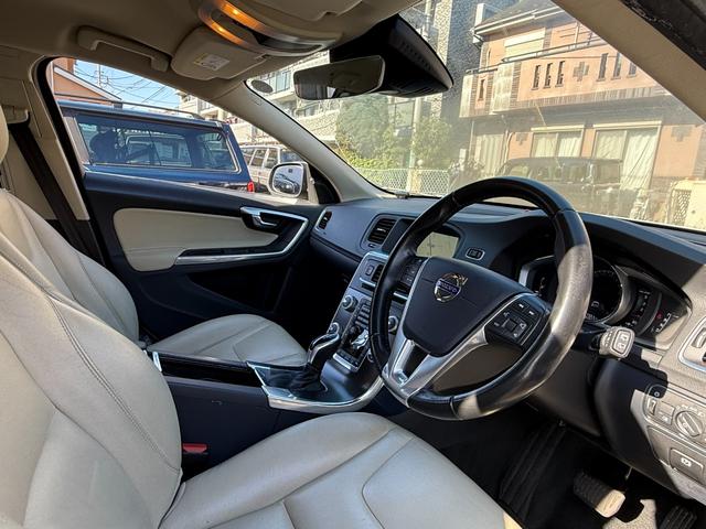 Ｖ６０ Ｄ４　ＳＥ　ナビ　ＡＣＣ　バックカメラ　ドラレコ　ベージュレザー　保証付（28枚目）