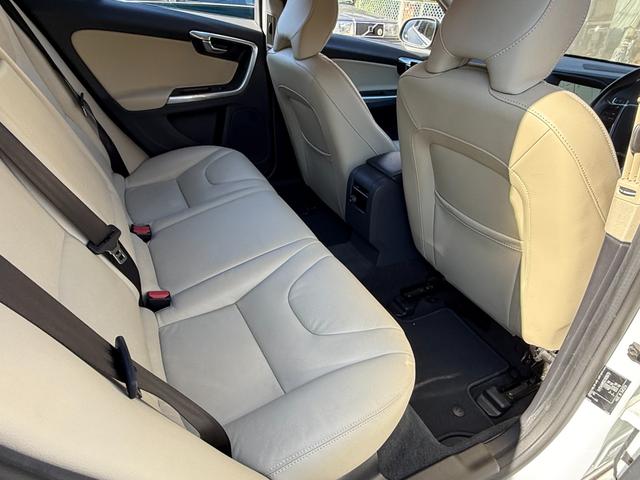 Ｖ６０ Ｄ４　ＳＥ　ナビ　ＡＣＣ　バックカメラ　ドラレコ　ベージュレザー　保証付（29枚目）