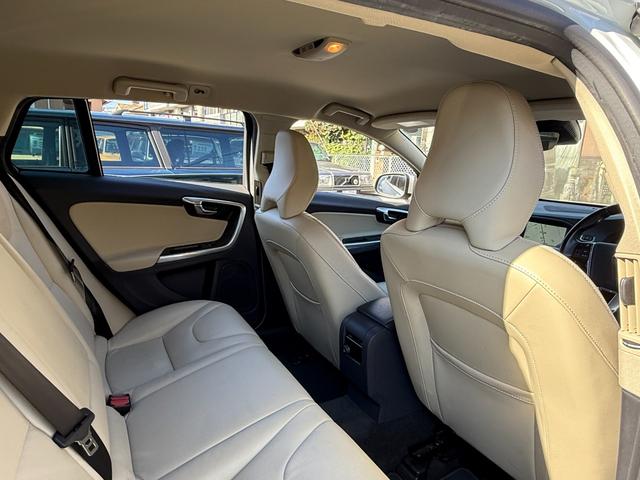 Ｖ６０ Ｄ４　ＳＥ　ナビ　ＡＣＣ　バックカメラ　ドラレコ　ベージュレザー　保証付（30枚目）