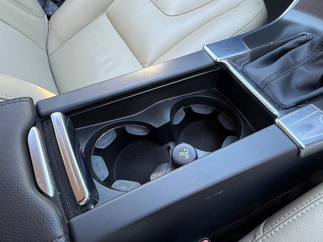 Ｖ６０ Ｄ４　ＳＥ　ナビ　ＡＣＣ　バックカメラ　ドラレコ　ベージュレザー　保証付（35枚目）