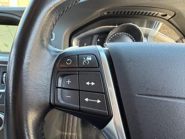 Ｖ６０ Ｄ４　ＳＥ　ナビ　ＡＣＣ　バックカメラ　ドラレコ　ベージュレザー　保証付（36枚目）