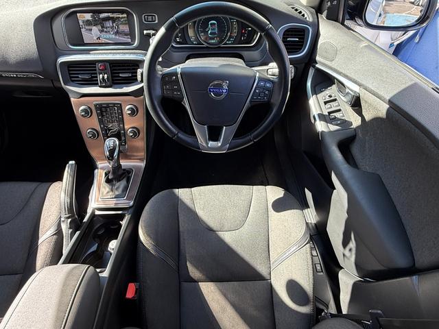 Ｖ４０ クロスカントリー　Ｔ５　ＡＷＤ　ＡＣＣ　ナビ　Ｂカメラ　フルセグＴＶ　ドラレコ　保証付（19枚目）