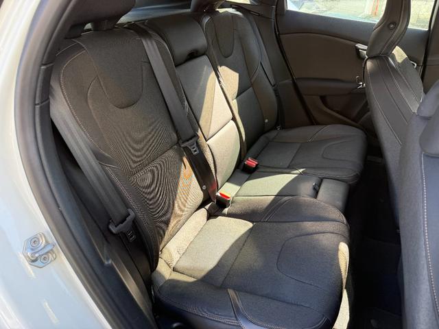 Ｖ４０ クロスカントリー　Ｔ５　ＡＷＤ　ＡＣＣ　ナビ　Ｂカメラ　フルセグＴＶ　ドラレコ　保証付（23枚目）