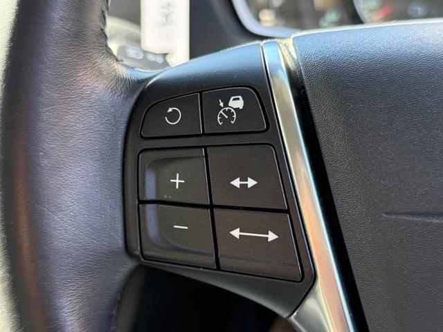 Ｖ４０ クロスカントリー　Ｔ５　ＡＷＤ　ＡＣＣ　ナビ　Ｂカメラ　フルセグＴＶ　ドラレコ　保証付（38枚目）