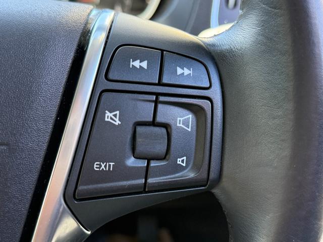 Ｖ４０ クロスカントリー　Ｔ５　ＡＷＤ　ＡＣＣ　ナビ　Ｂカメラ　フルセグＴＶ　ドラレコ　保証付（39枚目）