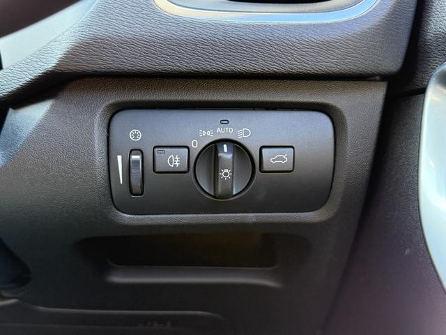 Ｖ４０ クロスカントリー　Ｔ５　ＡＷＤ　ＡＣＣ　ナビ　Ｂカメラ　フルセグＴＶ　ドラレコ　保証付（40枚目）