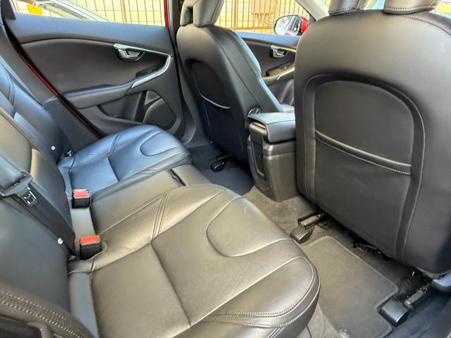 国内に整備に必要な部品が無い場合でも、ドクターＶにご依頼いただければ独自のネットワークを駆使して世界中から探し出します。