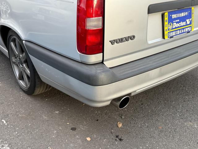 ８５０エステート ８５０クラシック２．５　２０Ｖエステート　Ｒ専用フロントバンパー　ブラック本革シート　電動サンルーフ　保証付（18枚目）