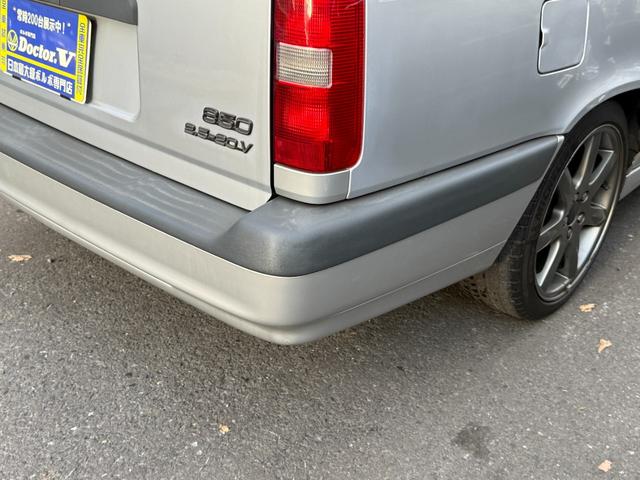 ８５０エステート ８５０クラシック２．５　２０Ｖエステート　Ｒ専用フロントバンパー　ブラック本革シート　電動サンルーフ　保証付（19枚目）