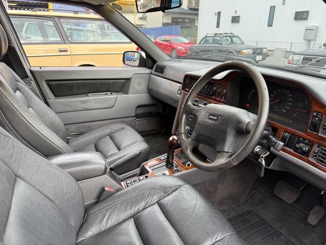 ８５０エステート ８５０クラシック２．５　２０Ｖエステート　Ｒ専用フロントバンパー　ブラック本革シート　電動サンルーフ　保証付（26枚目）