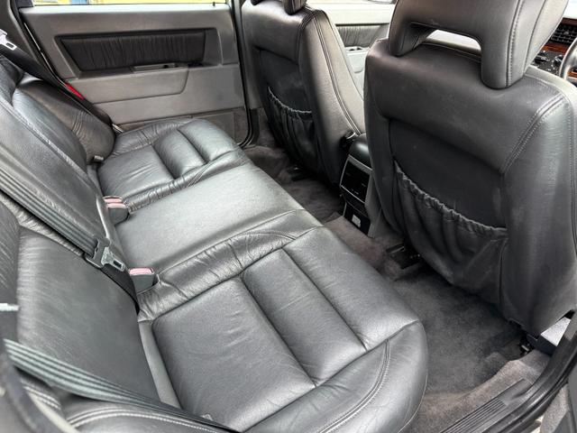 ８５０エステート ８５０クラシック２．５　２０Ｖエステート　Ｒ専用フロントバンパー　ブラック本革シート　電動サンルーフ　保証付（27枚目）