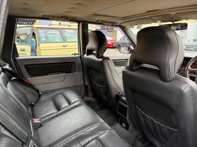 ８５０エステート ８５０クラシック２．５　２０Ｖエステート　Ｒ専用フロントバンパー　ブラック本革シート　電動サンルーフ　保証付（28枚目）