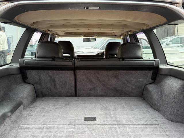 ８５０エステート ８５０クラシック２．５　２０Ｖエステート　Ｒ専用フロントバンパー　ブラック本革シート　電動サンルーフ　保証付（37枚目）