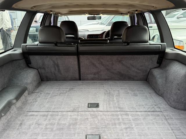 ８５０エステート ８５０クラシック２．５　２０Ｖエステート　Ｒ専用フロントバンパー　ブラック本革シート　電動サンルーフ　保証付（38枚目）