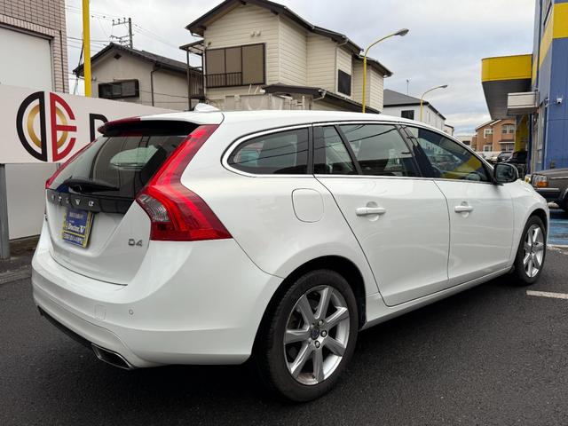 V60 D4 SE ブラックレザー ACC ナビ Bカメラ 保証付(8枚目)