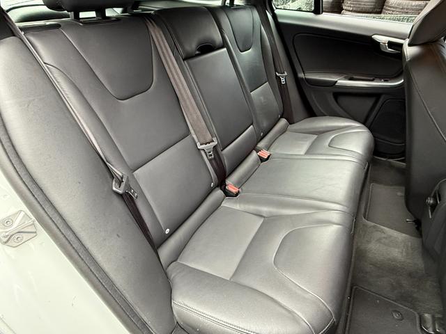 V60 D4 SE ブラックレザー ACC ナビ Bカメラ 保証付(23枚目)
