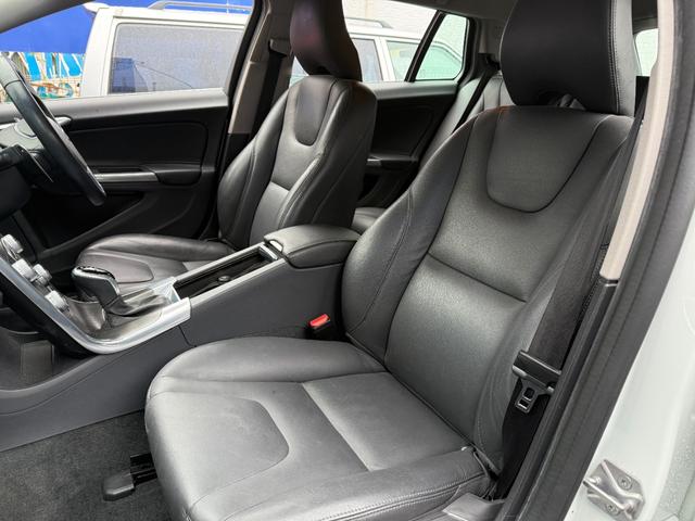 V60 D4 SE ブラックレザー ACC ナビ Bカメラ 保証付(24枚目)