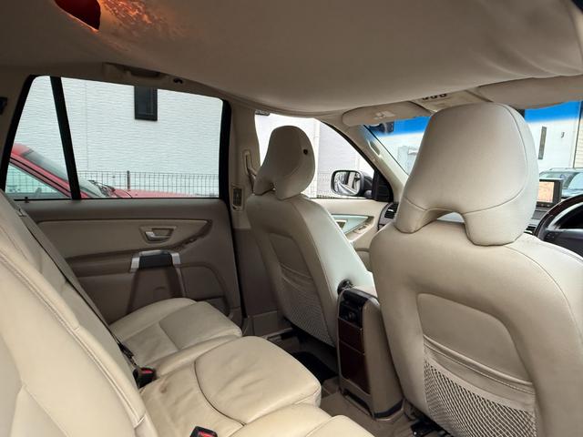 XC90 3.2 当店買取 ベージュレザー 7人乗 純正ホイール 保証付(31枚目)