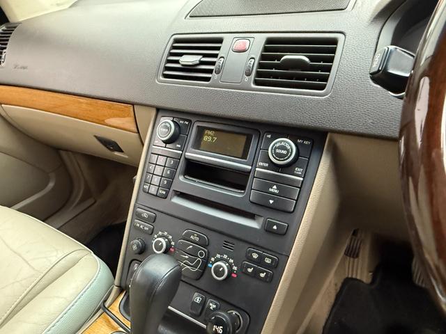XC90 3.2 当店買取 ベージュレザー 7人乗 純正ホイール 保証付(33枚目)