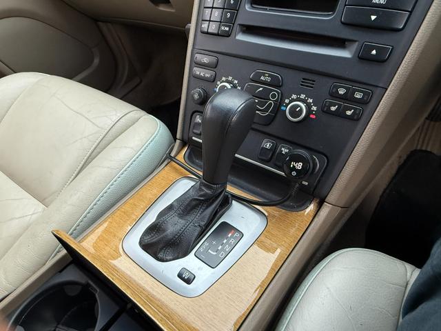 XC90 3.2 当店買取 ベージュレザー 7人乗 純正ホイール 保証付(34枚目)