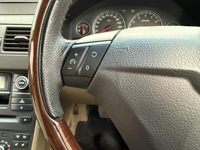 XC90 3.2 当店買取 ベージュレザー 7人乗 純正ホイール 保証付(36枚目)