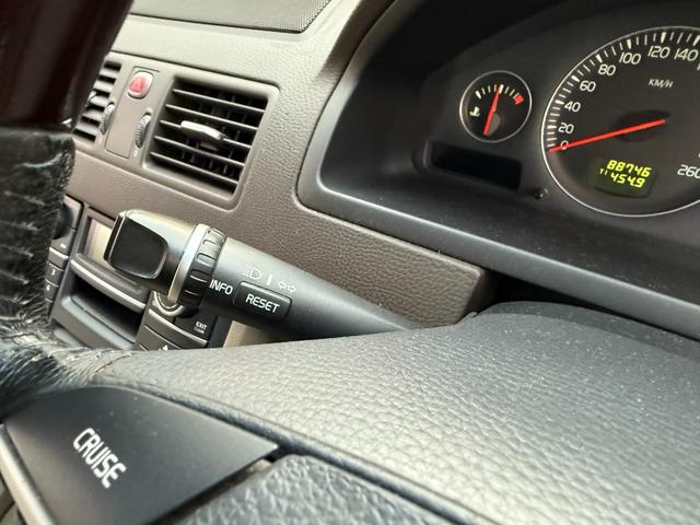 XC90 3.2 当店買取 ベージュレザー 7人乗 純正ホイール 保証付(38枚目)