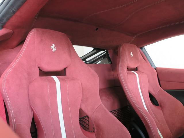 ベースグレード　Ｆ４８８ピスタ　ＯＰ８９０　カーボンホイール装備　　内装マッドカーボン　正規ディーラー車　左ハンドル(41枚目)