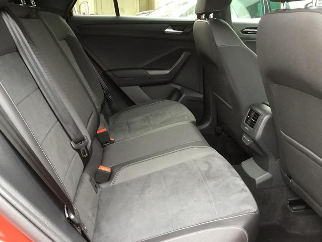 Ｔ－ロック ＴＳＩ　ブラックスタイル　キングズレッドメタリック　正規ディーラー認定中古車　ＥＴＣ　デジタルメーター　ＤｉｓｃｏｖｅｒＰｒｏ　パワーテールゲート（18枚目）