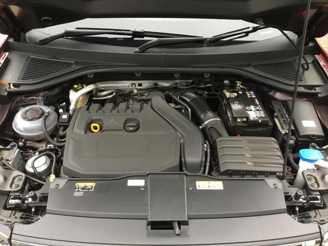 Ｔ－ロック ＴＳＩ　ブラックスタイル　キングズレッドメタリック　正規ディーラー認定中古車　ＥＴＣ　デジタルメーター　ＤｉｓｃｏｖｅｒＰｒｏ　パワーテールゲート（22枚目）