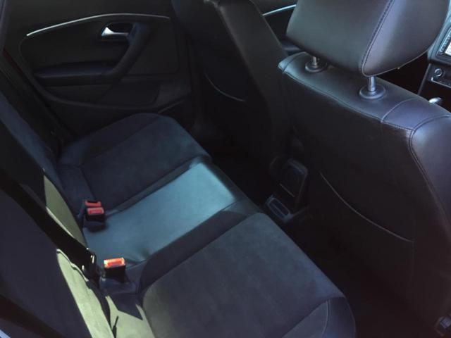 ポロ TSIハイライン マイスター フラッシュレッド 正規ディーラー認定中古車(22枚目)