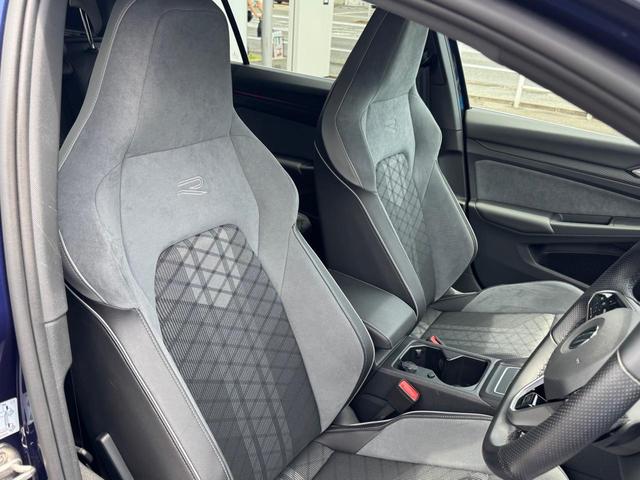 ゴルフヴァリアント eTSI Rライン VW純正ナビ バックカメラ USB接続 Bluetooth接続 スマートフォンワイヤレスチャージャー 後方死角検知機能 TFTデジタルメーター 電動リアゲート Rライン専用インテリア/エクステリア(17枚目)