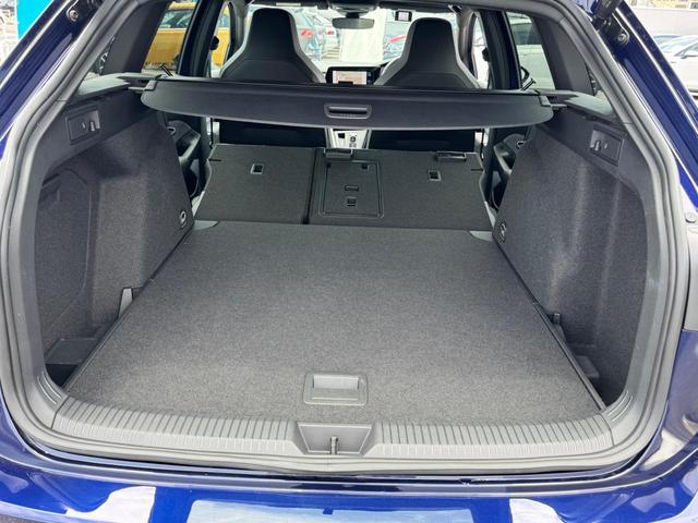 ゴルフヴァリアント eTSI Rライン VW純正ナビ バックカメラ USB接続 Bluetooth接続 スマートフォンワイヤレスチャージャー 後方死角検知機能 TFTデジタルメーター 電動リアゲート Rライン専用インテリア/エクステリア(24枚目)