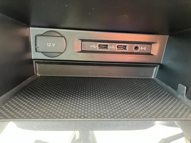 ティグアン TDI 4モーション ハイライン VW認定中古車 ディーゼルエンジン VW純正ナビ バックカメラ サイドカメラ フロントカメラ アラウンドビューモニター USB接続 Bluetooth接続 デジタルメーター 後方死角検知機能(7枚目)