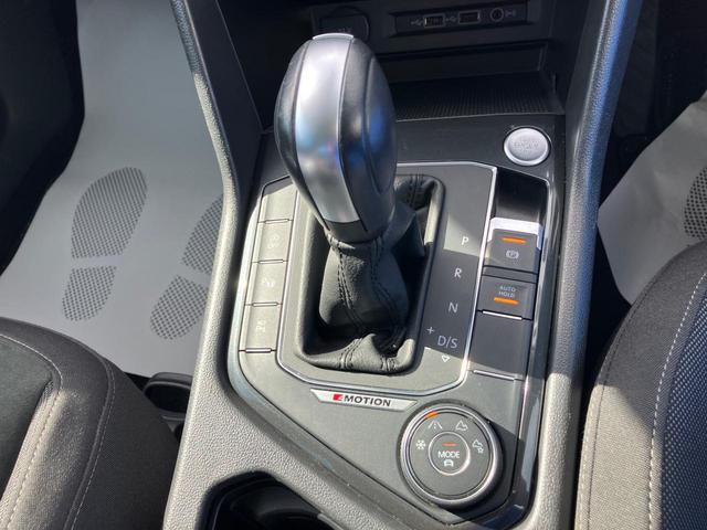 ティグアン TDI 4モーション ハイライン VW認定中古車 ディーゼルエンジン VW純正ナビ バックカメラ サイドカメラ フロントカメラ アラウンドビューモニター USB接続 Bluetooth接続 デジタルメーター 後方死角検知機能(8枚目)