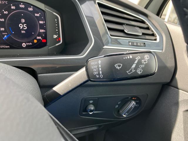 ティグアン TDI 4モーション ハイライン VW認定中古車 ディーゼルエンジン VW純正ナビ バックカメラ サイドカメラ フロントカメラ アラウンドビューモニター USB接続 Bluetooth接続 デジタルメーター 後方死角検知機能(17枚目)