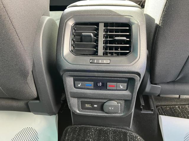 ティグアン TDI 4モーション ハイライン VW認定中古車 ディーゼルエンジン VW純正ナビ バックカメラ サイドカメラ フロントカメラ アラウンドビューモニター USB接続 Bluetooth接続 デジタルメーター 後方死角検知機能(27枚目)