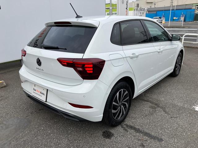 ポロ TSIアクティブ VW認定中古車 VW純正ナビ USB接続 Bluetooth接続 バックカメラ ETC2.0 TFTデジタルメーター LEDヘッドライト(4枚目)