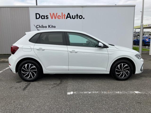 ポロ TSIアクティブ VW認定中古車 VW純正ナビ USB接続 Bluetooth接続 バックカメラ ETC2.0 TFTデジタルメーター LEDヘッドライト(5枚目)