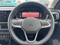 この度はフォルクスワーゲン千葉南の認定中古車をご覧いただきありがとうございます。お客様の愛車探しを精一杯お手伝いさせていただきます。 3