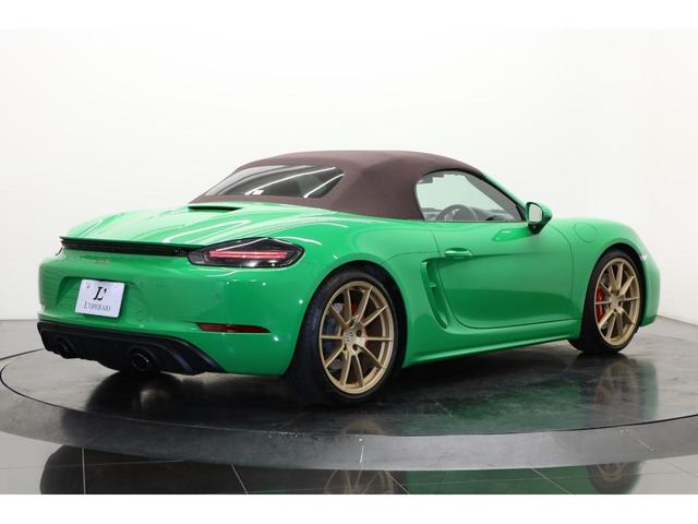 ７１８ボクスター ７１８ボクスターＧＴＳ　４．０　６ＭＴ　有償色　茶革　茶幌　純正２０インチアルミ　スポーツクロノ　スポエキ　ＰＡＳＭ　スポーツシートプラス　シートヒーター　オートエアコン　ＧＴステアリング　電動格納ミラー　ＰＣＭナビ　バックカメラ（46枚目）