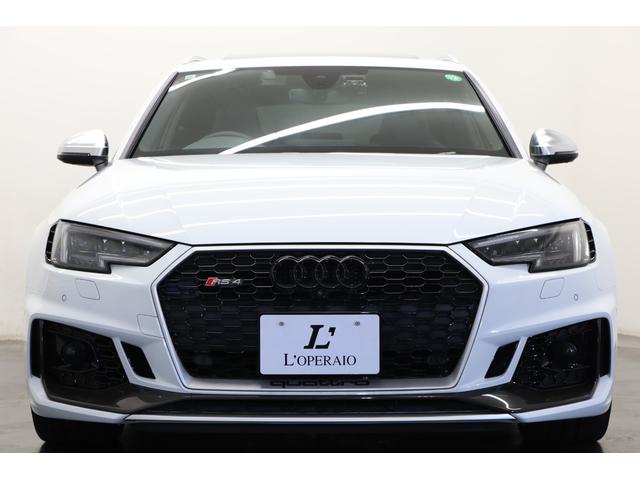 ＲＳ４アバント ベースグレード　パノラマルーフ　カーボンスタイリングＰＫＧ　マルチカラーアンビエントライト　純正２０インチＡＷ　リアスポーツデフ　レッドキャリパー　マトリクスＬＥＤ　電動リアゲート　シートＨ　Ｂ＆Ｏ　ＭＭＩナビ（46枚目）