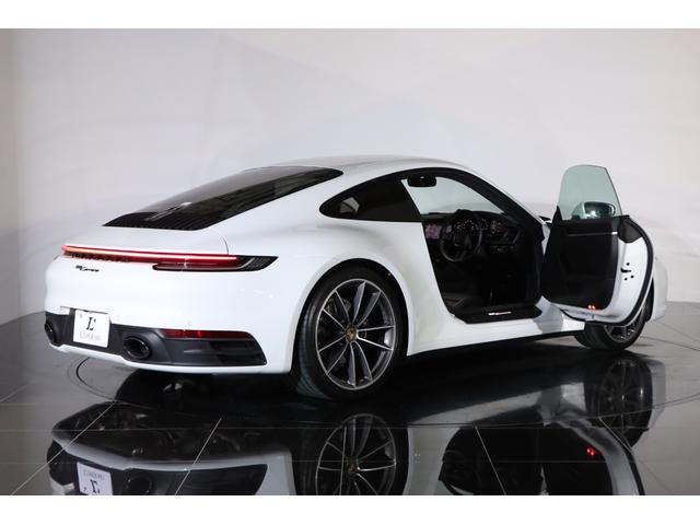 ９１１ 　カレラ　ＰＤＫ　スポクロ　スポエグ　Ｆリフター　走行約７０００キロ　ベンチレーター／ヒーター　プライバシーガラス　カレラクラシックＡＷ　１４ｗａｙ電動シート（17枚目）