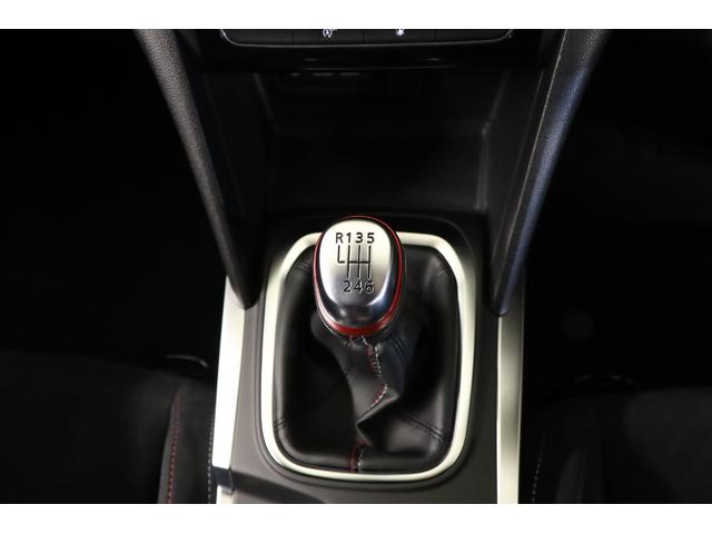 メガーヌ ルノー　スポール　トロフィー　６ＭＴ　有償色：ジョンシリウスメタリック　カップシャシー　純正１９インチアルミ　トルセンＬＳＤ　ＬＥＤヘッドライト　レカロシート（3枚目）