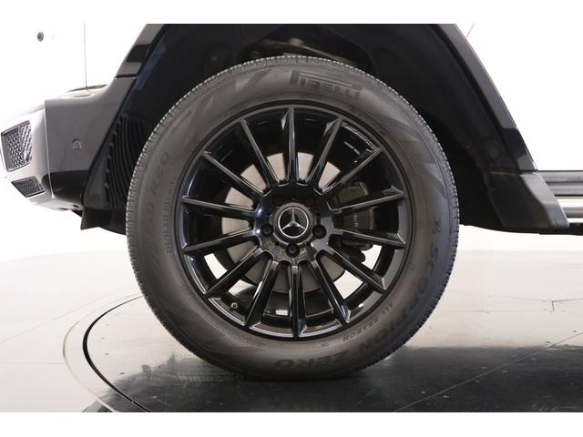 Ｇクラス Ｇ４００ｄ　マヌファクトゥーアエディション　有償カラー　ホワイトレザー　ＡＭＧライン　ラグジュアリーＰＫＧ　ナイトＰＫＧ　フルレザー仕様　ダイナミックシート　前後シートヒーター　アダプティブダンピング　ホワイトウッドトリム／ステアリング（5枚目）