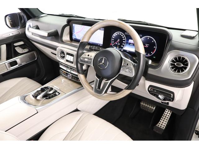 Ｇクラス Ｇ４００ｄ　マヌファクトゥーアエディション　有償カラー　ホワイトレザー　ＡＭＧライン　ラグジュアリーＰＫＧ　ナイトＰＫＧ　フルレザー仕様　ダイナミックシート　前後シートヒーター　アダプティブダンピング　ホワイトウッドトリム／ステアリング（7枚目）