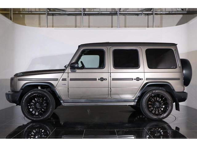 Ｇクラス Ｇ４００ｄ　ストロンガーザンタイムエディション　左Ｈ　国内４０台限定　１オーナー　ＡＭＧライン　ナイトパッケージマグノ　フルレザー仕様　ダイナミックシート　前後シートヒーター　ブラックアッシュトリム　ＤＩＮＡＭＩＣＡルーフライナー（17枚目）