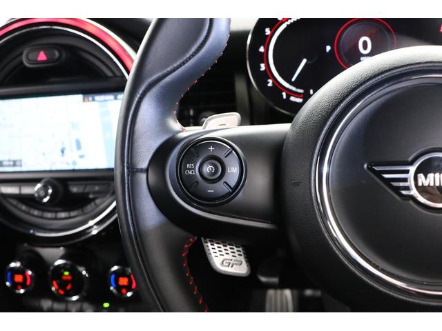 MINI ジョンクーパーワークスGP 1オーナー 世界限定3000台(国内240台限定)専用カラー:レーシンググレーメタリック 専用エンジンチューニング カーボン製リアスポイラー/フェンダー(16枚目)